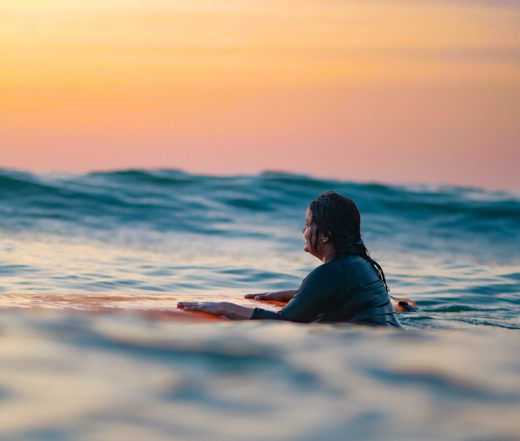 The pictures describes the Surfing as an packaged experience.